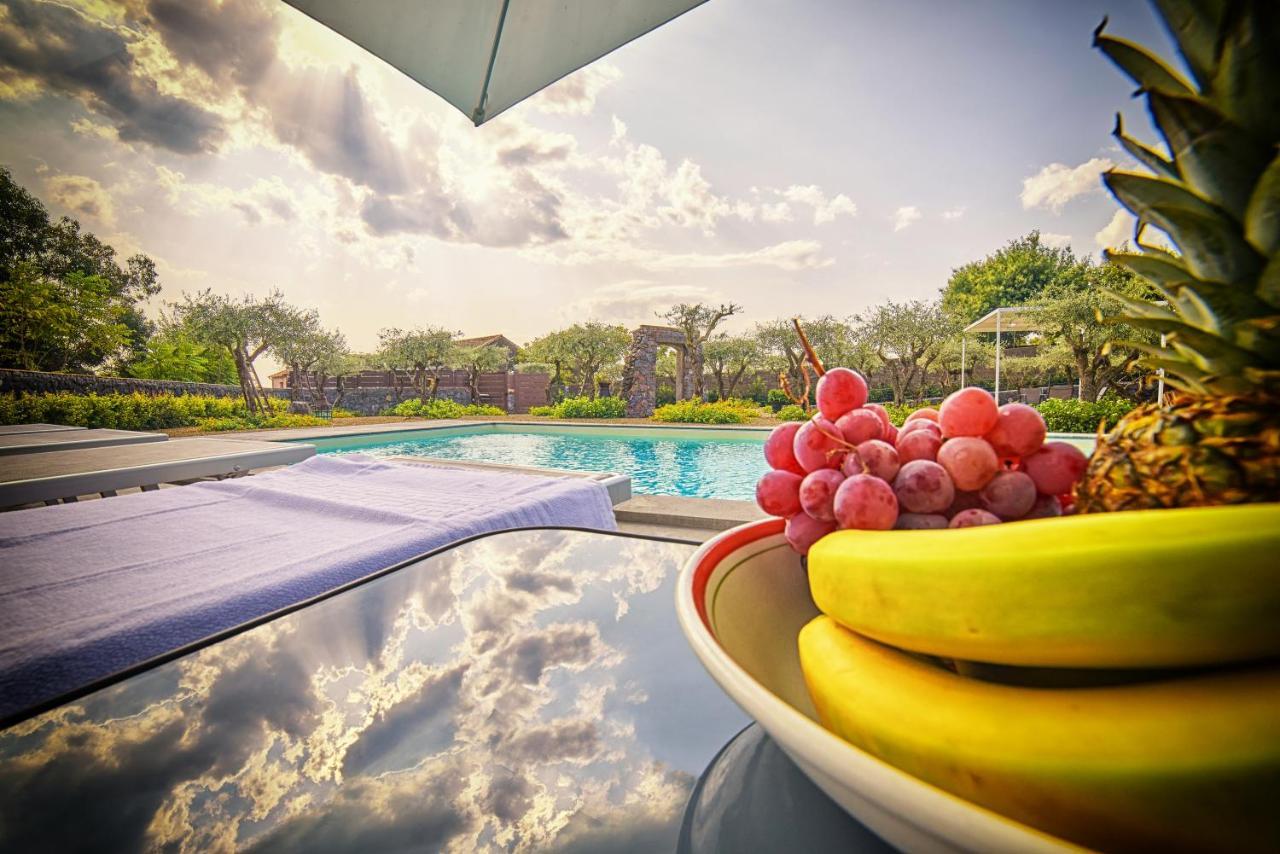 Il Casale Di Monacella Aparthotel Santa Venerina Ngoại thất bức ảnh